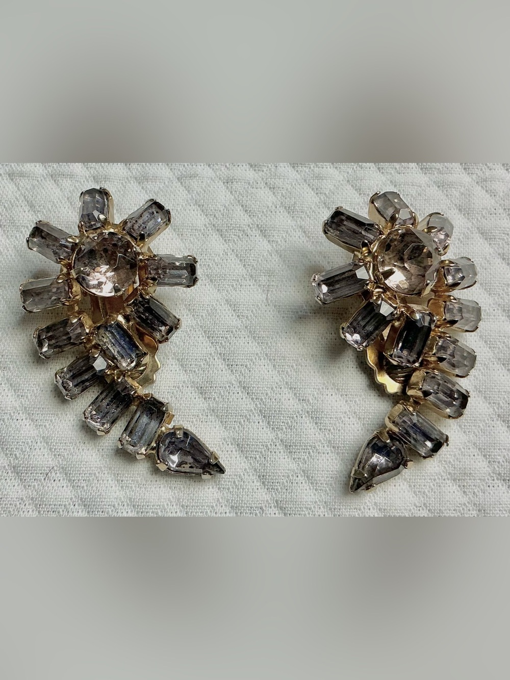 Vintage 1950s Lavender Amethyst Rhinestone Ear Climber Clip Earrings unbranded